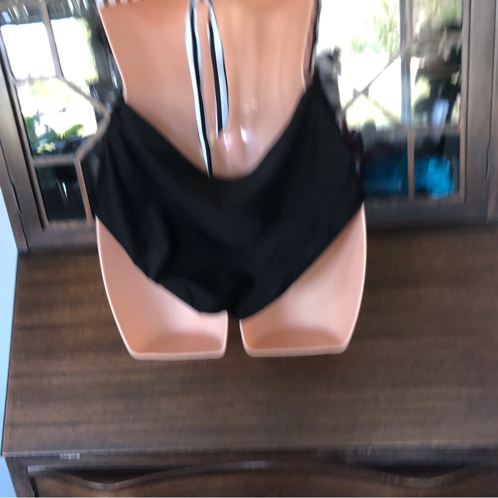 Two swimsuits - Picture 5 of 8